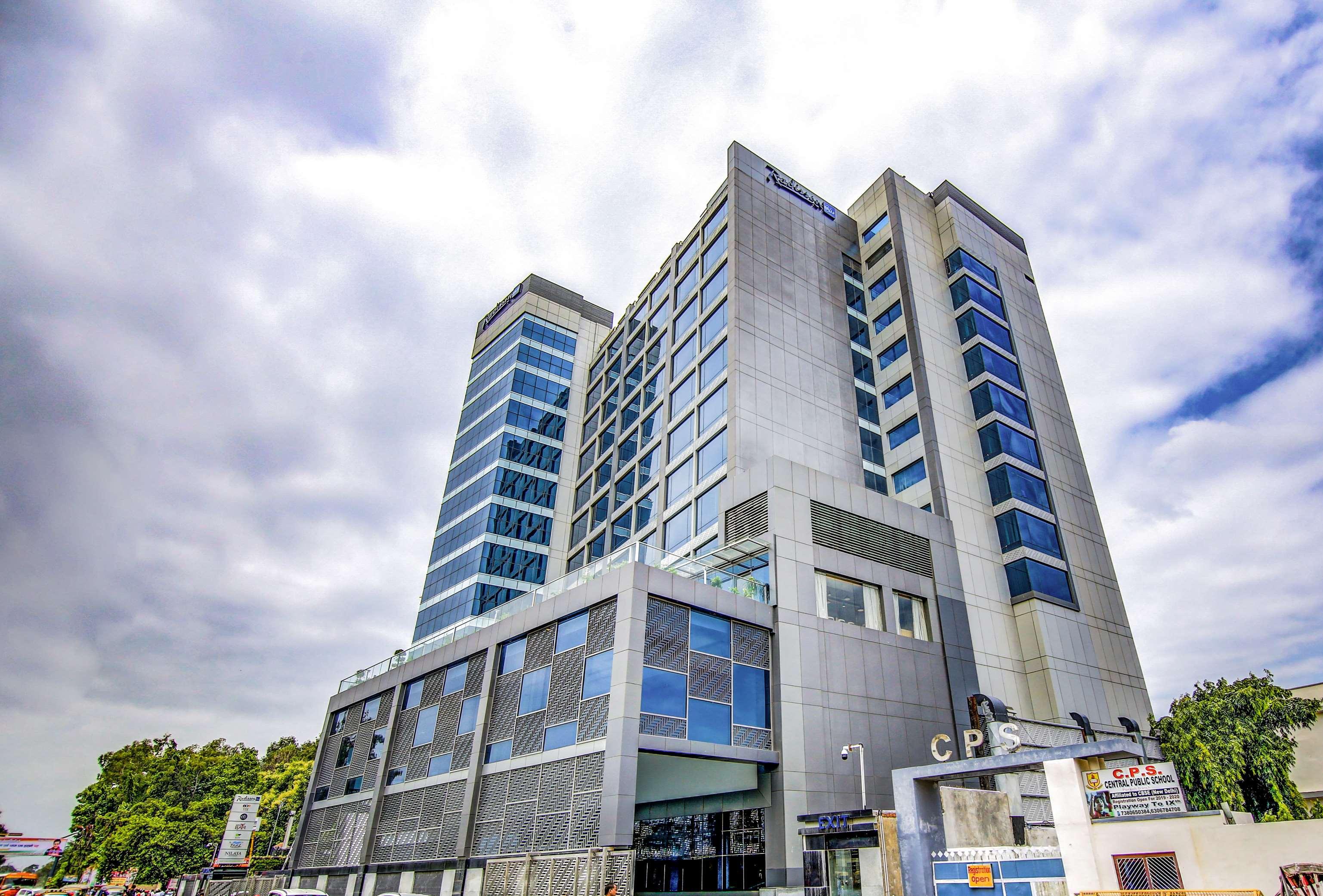 Radisson Blu Gorakhpur Hotel Exterior foto