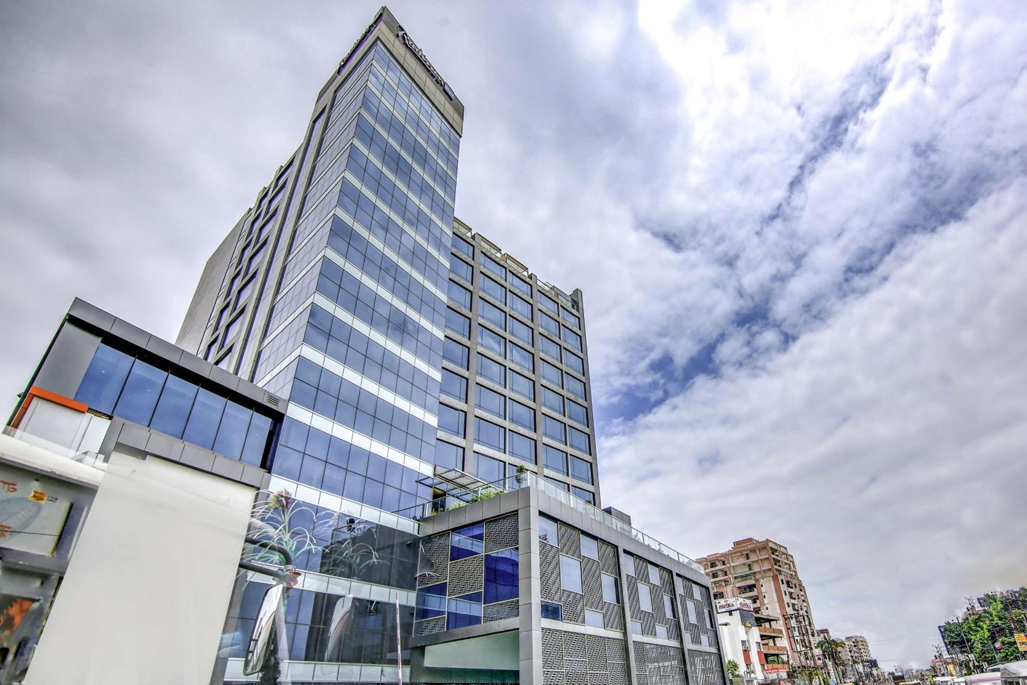 Radisson Blu Gorakhpur Exterior foto