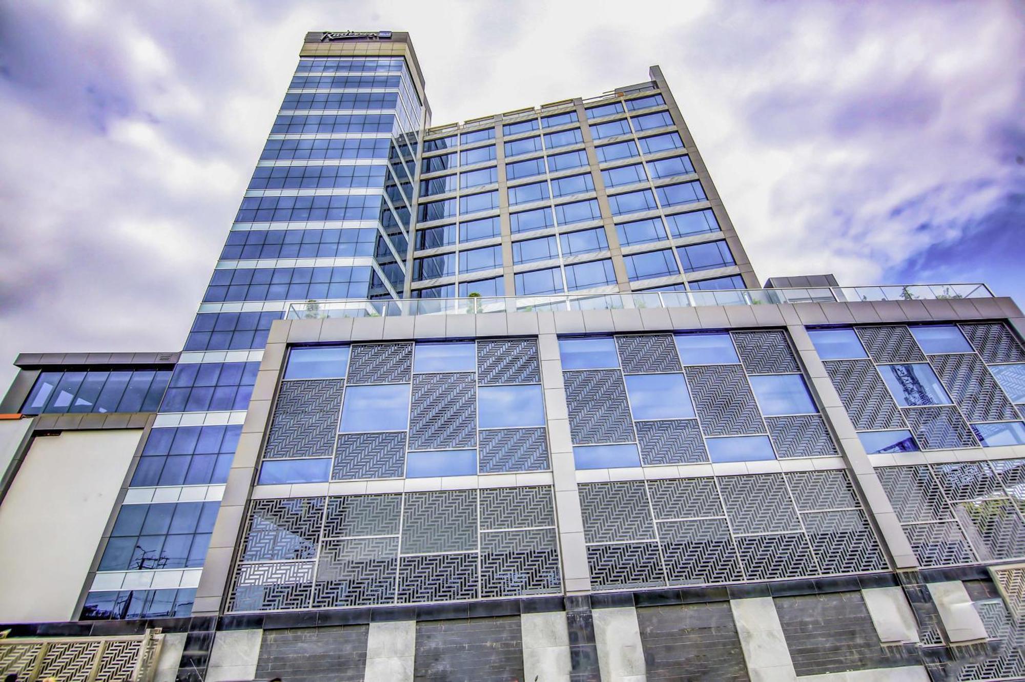 Radisson Blu Gorakhpur Exterior foto